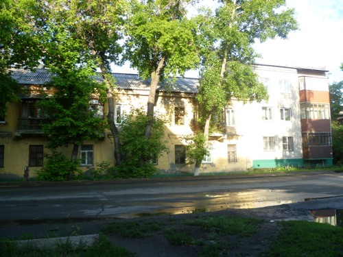 Барнаул. Рядом с перекрёстком улиц Свердлова и Профинтерна