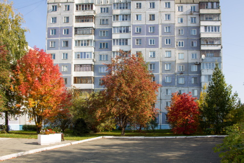 Барнаул. Маленький скверик на проспекте Строителей