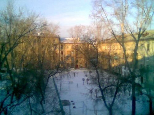 Барнаул. Двор между домами 79, 81 и 83 по проспекту Ленина